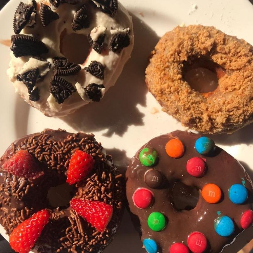 Primeiros donuts produzidos para vender e para fotos do instagram.