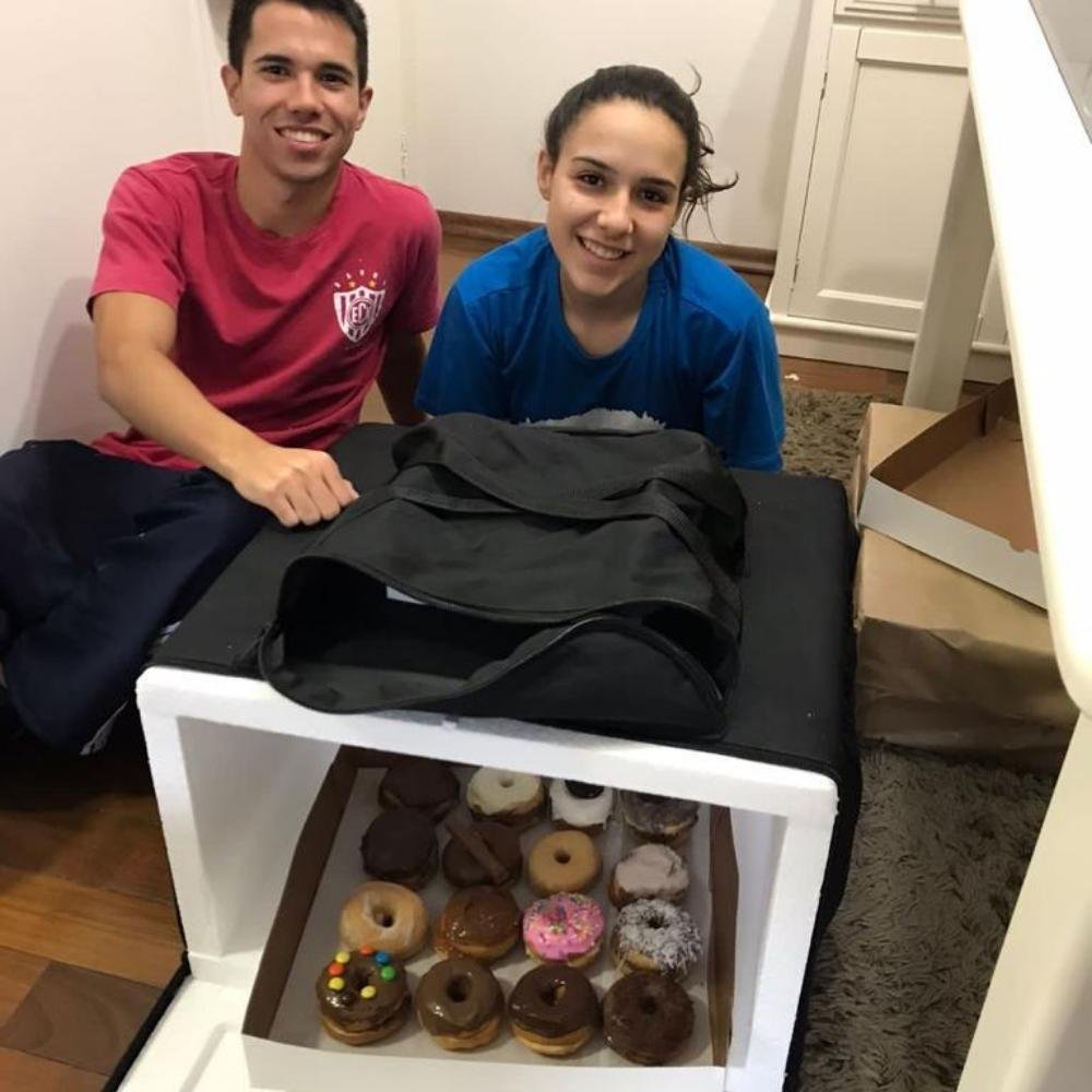 Primeira mochila para entregar os donuts, enquanto ainda fazíamos os donuts em um apartamento.